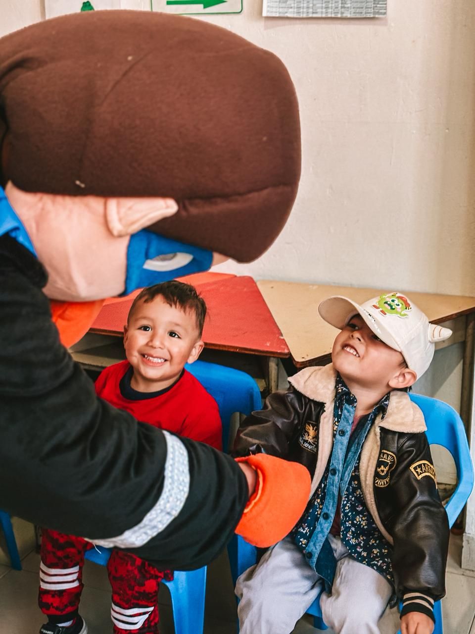 Niños en actividad social GAU